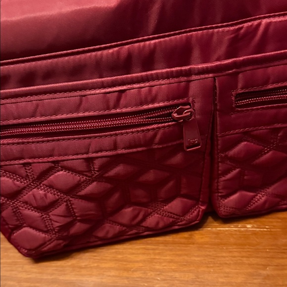 Lug Women's Quilted Maroon  bag holds water bottle streetcar lug - Picture 10 of 10